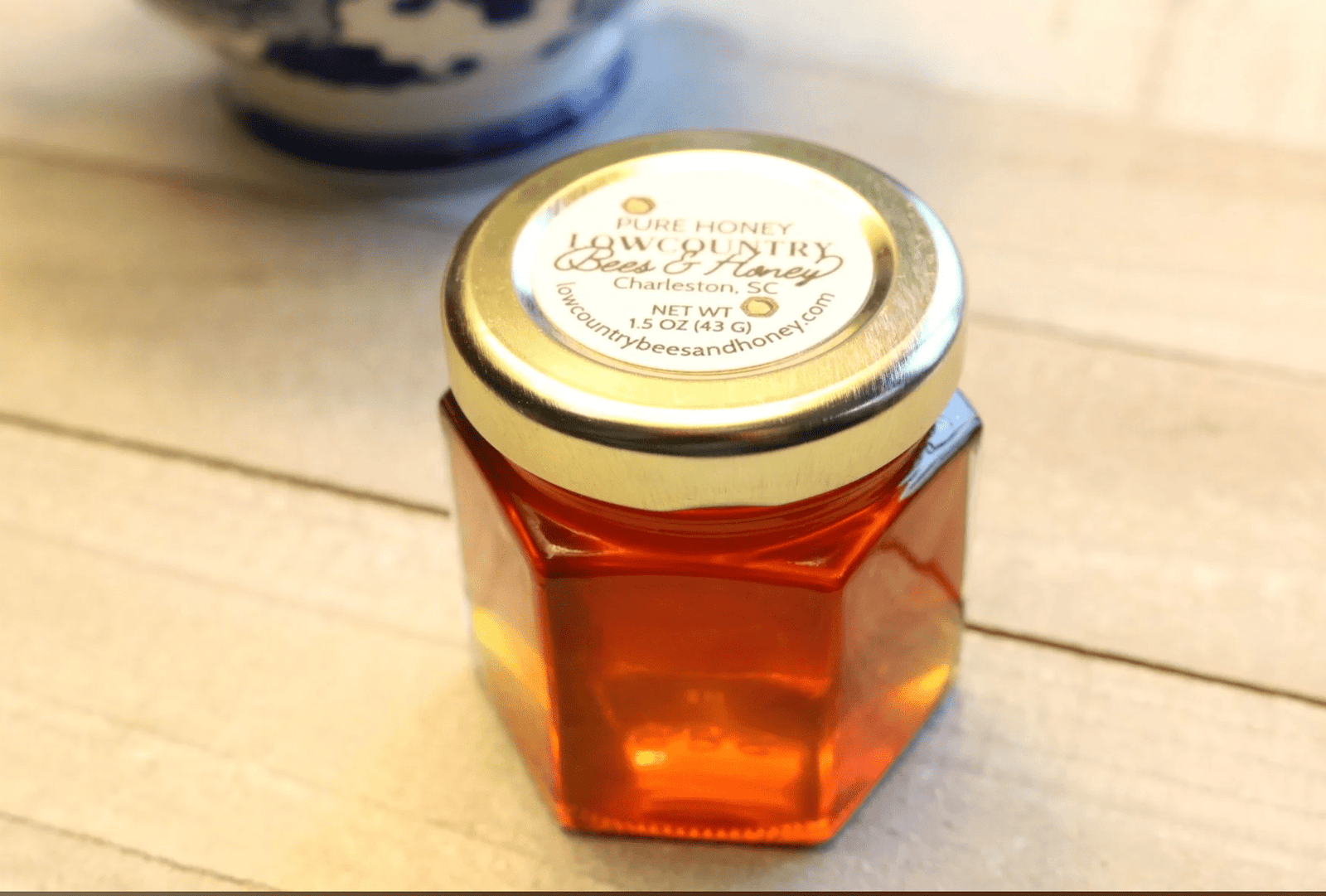 Lowcountry Bees & Honey Favor Jar - Essentially Charleston