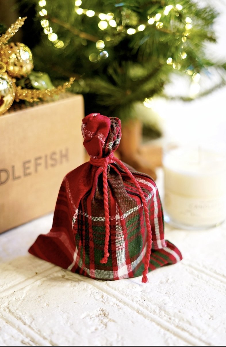 Candlefish Limited-Edition Holiday Jar No. 39 with Red Plaid Bag - Essentially Charleston